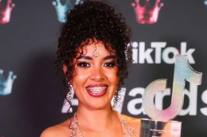 ¡Escándalo! Reporteros le gritan 